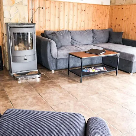 Apartment Adults Only In Niederpoyritz Mit Garten By Interhome *