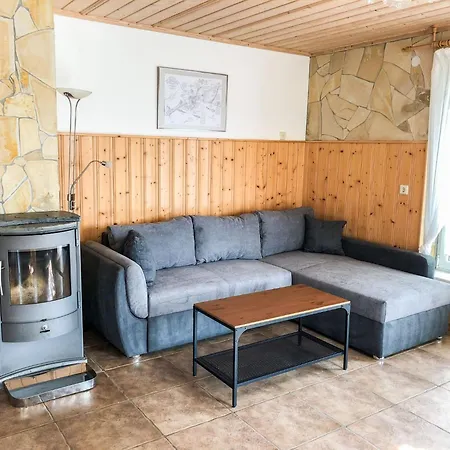 Gemuetliche In Niederpoyritz Mit Garten By Interhome Apartament Drezno