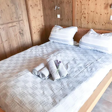 Gemuetliche In Niederpoyritz Mit Garten By Interhome * دريسدن