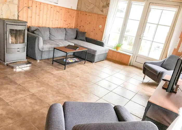 Gemuetliche In Niederpoyritz Mit Garten By Interhome Apartman Drezda