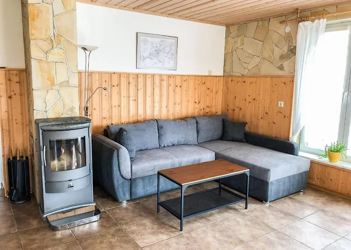 Gemuetliche In Niederpoyritz Mit Garten By Interhome Apartamento Dresden